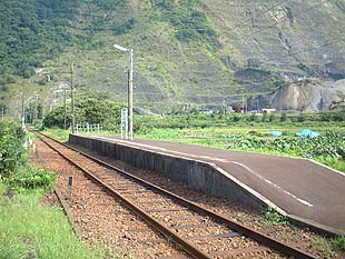 長瀬駅
