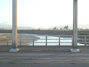 下流側歩道 工事前
