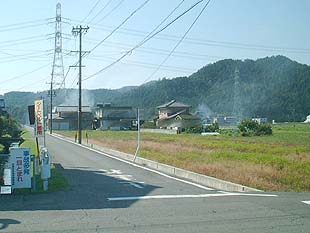 福富天神前の交差点より西を見る