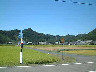 北野西交差点より北を見る