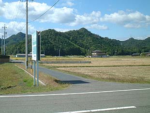 北野西交差点より北を見る